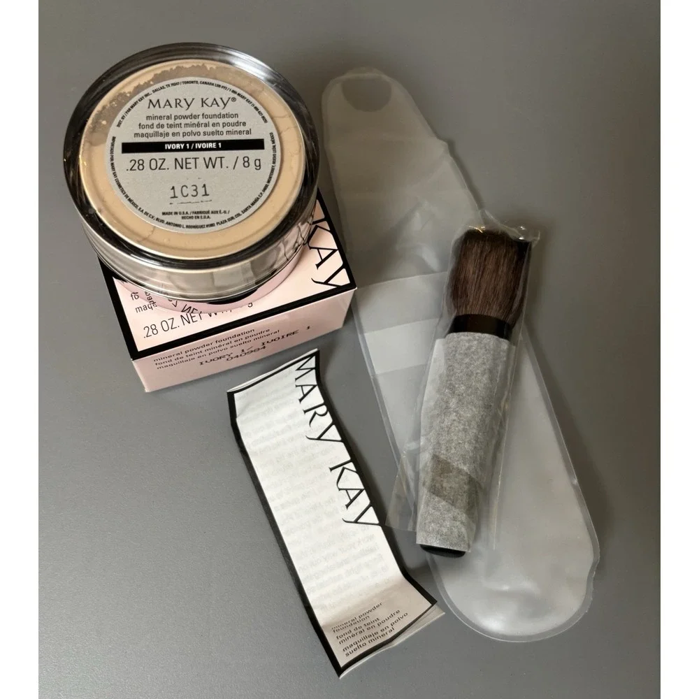 Mary Kay Mineral Powder Foundation 040984 Ivory 1 Discontinued NIB W/Brush